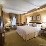Hotel Plaza Athenee