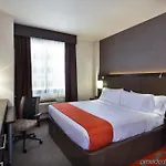 Fairfield & By Marriott Staten Island Hotel 3*