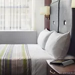 Radisson Street Hotel New York
