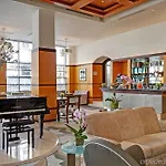 Giraffe By Library Collection Hotel 4*