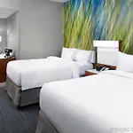 Courtyard By Marriott Downtown Manhattan/world Trade Center Area Hotel