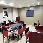 Days By Wyndham Brooklyn Marine Park Hotel New York