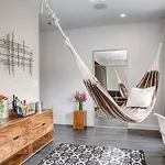 Hotel Nu