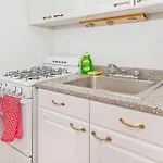 East 81 Studio #232478 Apts