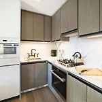 Global Luxury Suites In Murray Hill