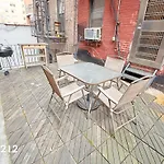 Elizabeth Sreet Apt 3