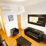 Elizabeth Street & Kenmare Street Apt 3