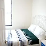 Delancey Street Apt 18