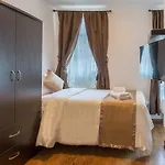Sullivan Street & West 3Rd Apt 3F