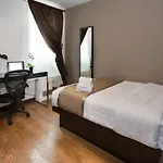 Sullivan Street & West 3Rd Apt 4F