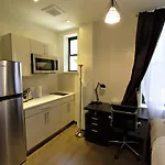 East 7Th Street Apt 1R