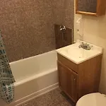 East 52Nd Street Apt 1B