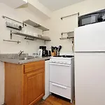 Midtown East 1 Cozy Bedroom Apartment
