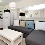 Midtown East 1 Cozy Bedroom Apartment
