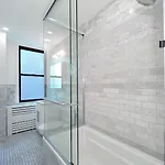 Beautiful Midtown East Apartments