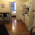 One Bedroom Apartment - Mott Street #16
