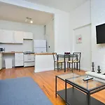 Alcove Studio In The Upper East Side