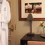 Wales Hotel