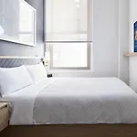 Radisson Street Hotel New York