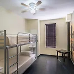 Broadway Hotel & Hostel