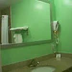 Days & By Wyndham Ozone Park/jfk Airport Hotel 2*