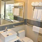 Howard Johnson Soho 3*
