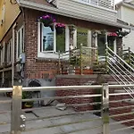 Hamilton's Hideaway