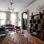 Greene Avenue Townhouse By Onefinestay