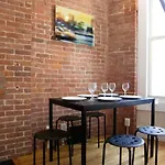 Midtown Manhattan Apartment