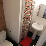 Midtown Manhattan Apartment *