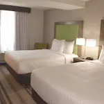 Hotel La Quinta By Wyndham Brooklyn Central New York