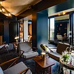 Henri Hotel