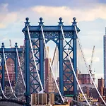 Hotel Comfort Manhattan Bridge 3*