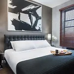 Park West Hotel