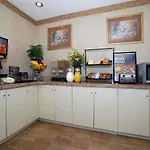 Hudson River Hotel 3*