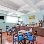 Days & By Wyndham Ozone Park/jfk Airport Hotel 2*