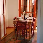 Delz Bed & Breakfast Hotel