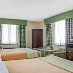 Hotel Hillcrest Near Jfk Airtrain
