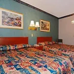 Econo South Ozone Park 2*
