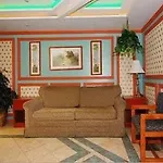 Hotel Econo South Ozone Park 2*