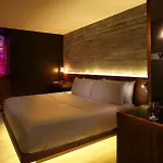 Henri 4* New York