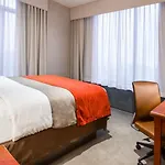 Comfort Manhattan Bridge Hotel 3*