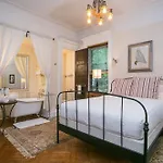 Lefferts Manor 3*