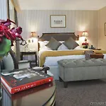 Hotel Plaza Athenee