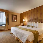 Western Queens Court Hotel 3*