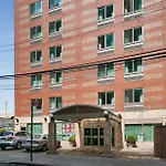 Western Queens Court 3* New York