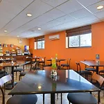 Country & By Radisson, Staten Island New York