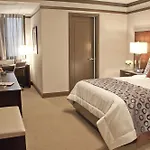 The Pearl 4*