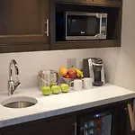 The Pearl Hotel 4*