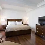Aka Sutton Place 4*